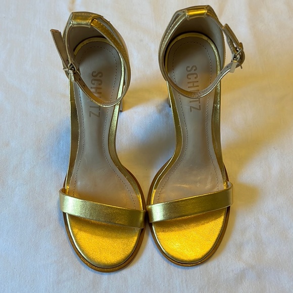 Schutz gold sandals size 6 B - Picture 2 of 8
